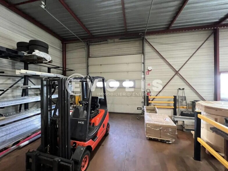 177 Rue De La Traille, Miribel for sale - Interior Photo - Image 3 of 16