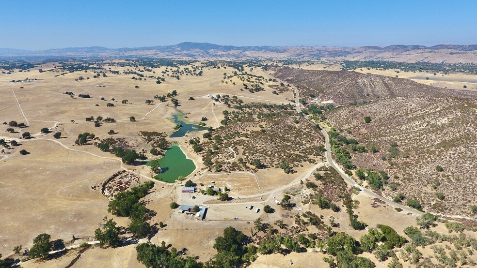 76980 San Antonio Rd, Bradley, CA for sale - Primary Photo - Image 1 of 54