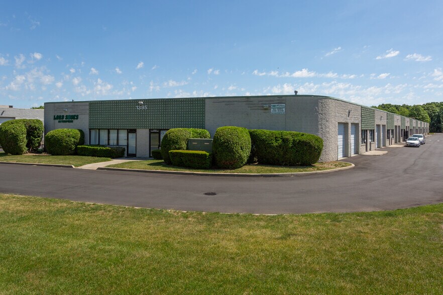 1395 Lakeland Ave, Bohemia, NY for sale - Building Photo - Image 1 of 1