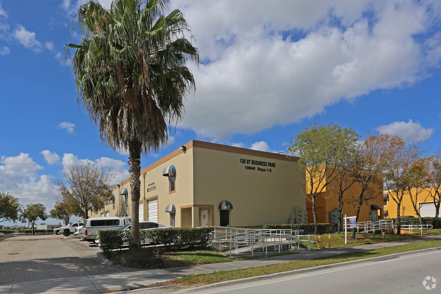 10840 NW 138th St, Hialeah, FL for lease - Primary Photo - Image 1 of 20