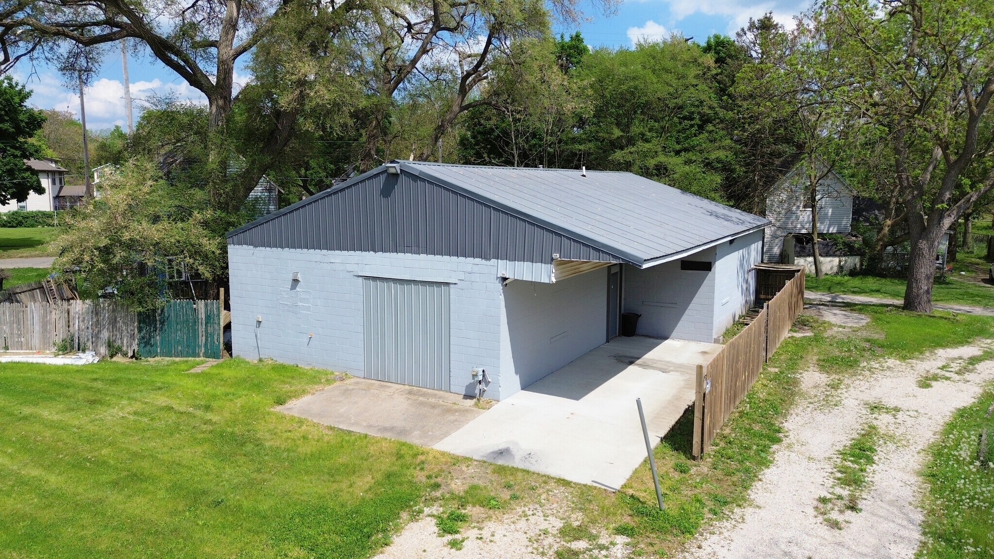 713 Fenton Rd, Flint, MI for sale Primary Photo- Image 1 of 14