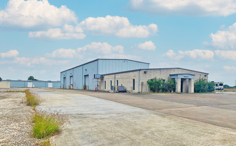 Industrial in Houston, TX for sale - Primary Photo - Image 1 of 1