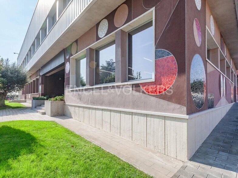 Office in Sant Quirze del Vallès, Barcelona for lease - Building Photo - Image 2 of 3