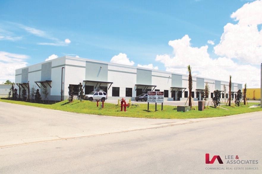 17081 Cam Ct, Fort Myers, FL for lease - Building Photo - Image 2 of 2