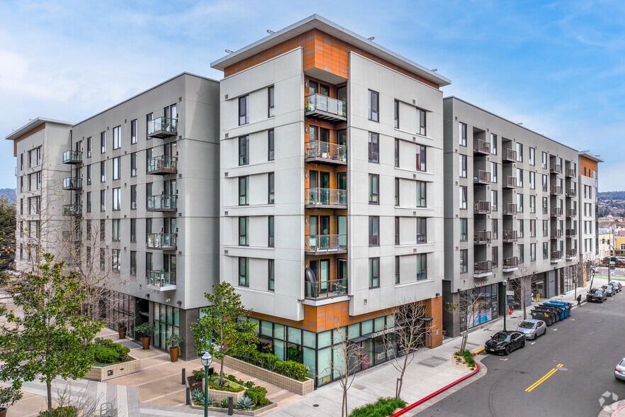 540 39th St, Oakland, CA for lease - Building Photo - Image 1 of 56