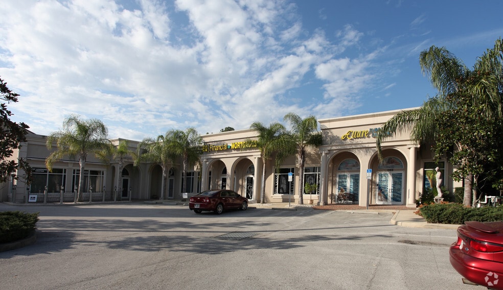 Old Kings Plaza portfolio of 2 properties for sale on LoopNet.com - Building Photo - Image 3 of 3