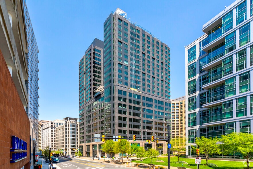 4040 Wilson Blvd, Arlington, VA for lease - Building Photo - Image 3 of 8