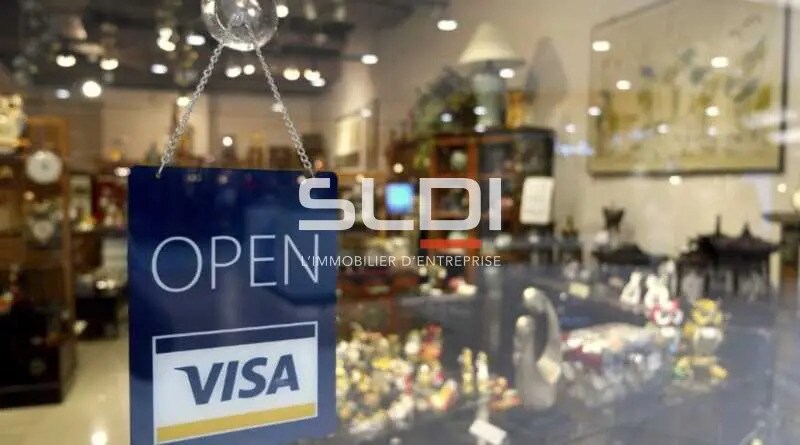 Retail in Lyon for lease - Interior Photo - Image 2 of 3