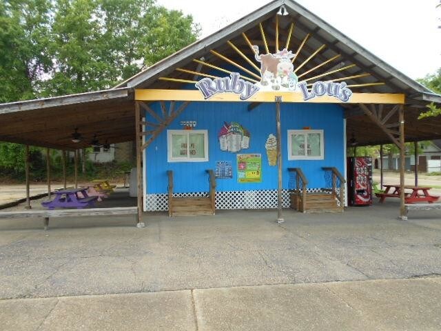 300 S Broadway St, McComb, MS for sale Primary Photo- Image 1 of 1