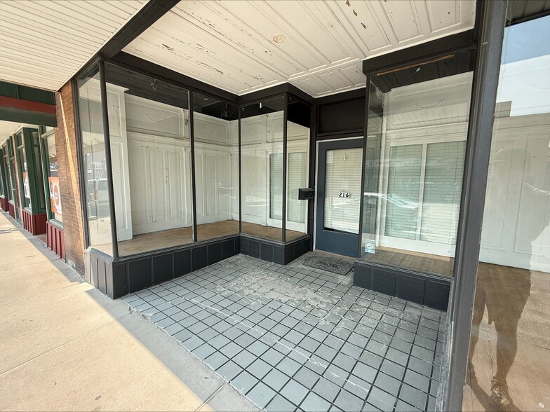 216 S Main St, Monmouth, IL for lease - Building Photo - Image 3 of 27