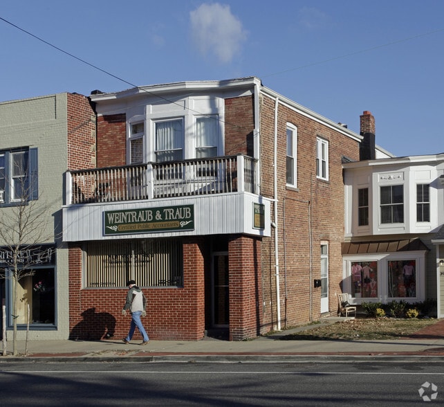 37 E Main St, Oyster Bay, NY for lease - Primary Photo - Image 1 of 17