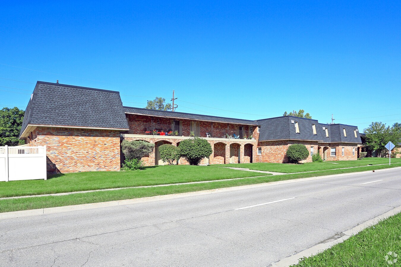 805 N Stephenson Hwy, Royal Oak, MI 48067 Property Record