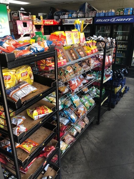 99 Greensboro St, Eutaw, AL for lease - Interior Photo - Image 2 of 3