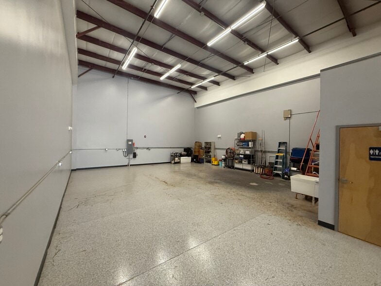 7208 114th Ave, Largo, FL for sale - Building Photo - Image 3 of 23