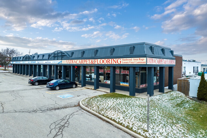 2025 Dundas St E, Mississauga, ON for sale - Primary Photo - Image 1 of 1