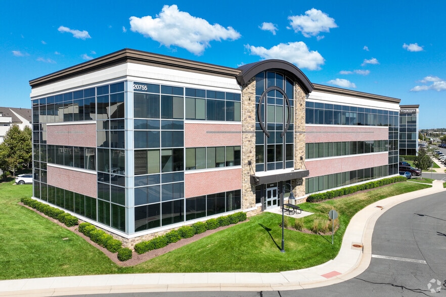 20755 Williamsport Pl, Ashburn, VA for sale - Building Photo - Image 1 of 6