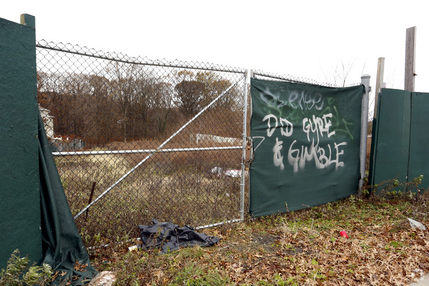 908 Clove Rd, Staten Island, NY for sale - Building Photo - Image 3 of 4