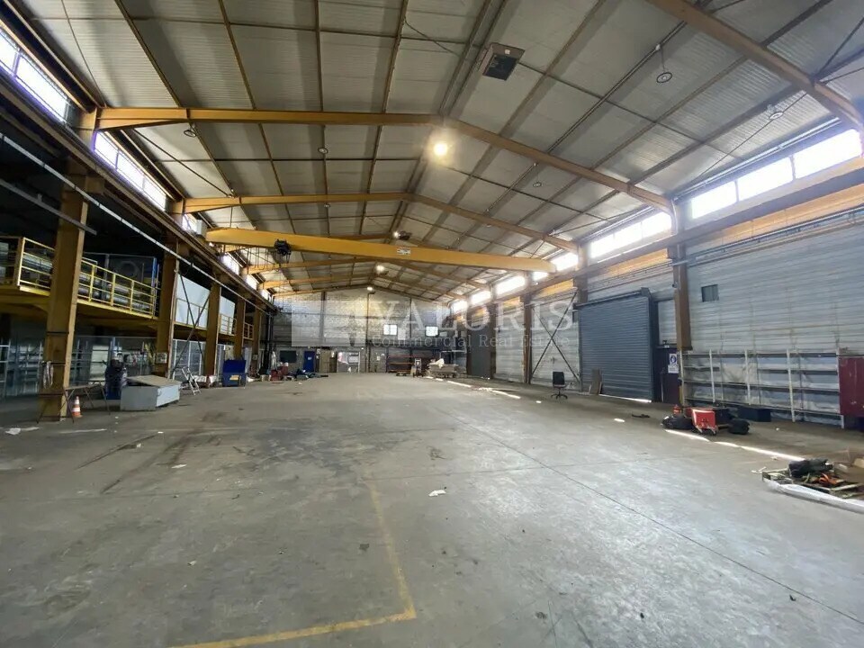 Flex in Vaulx-en-Velin for lease Building Photo- Image 1 of 3