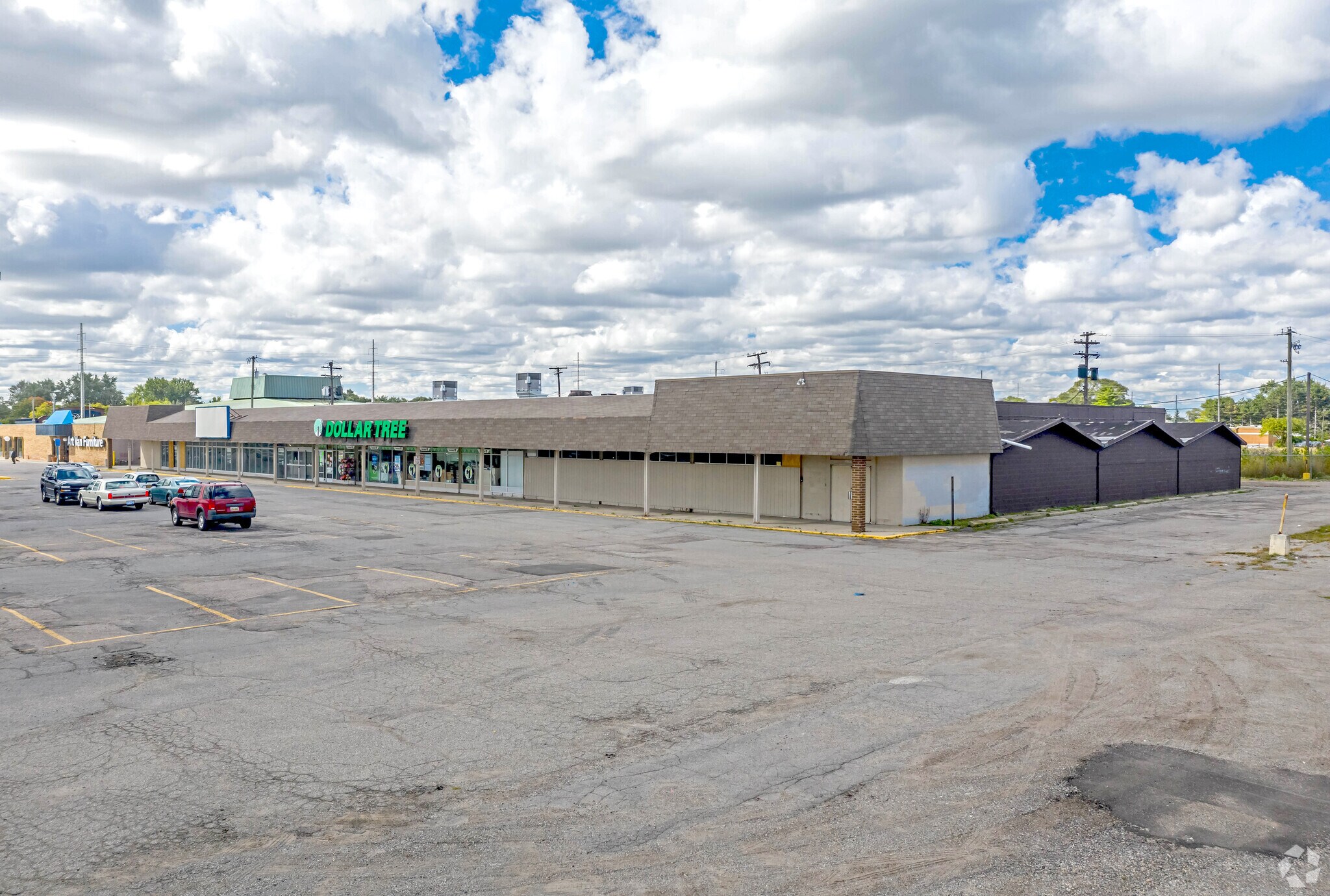 13859 E 8 Mile Rd, Warren, MI 48089 Retail for Lease