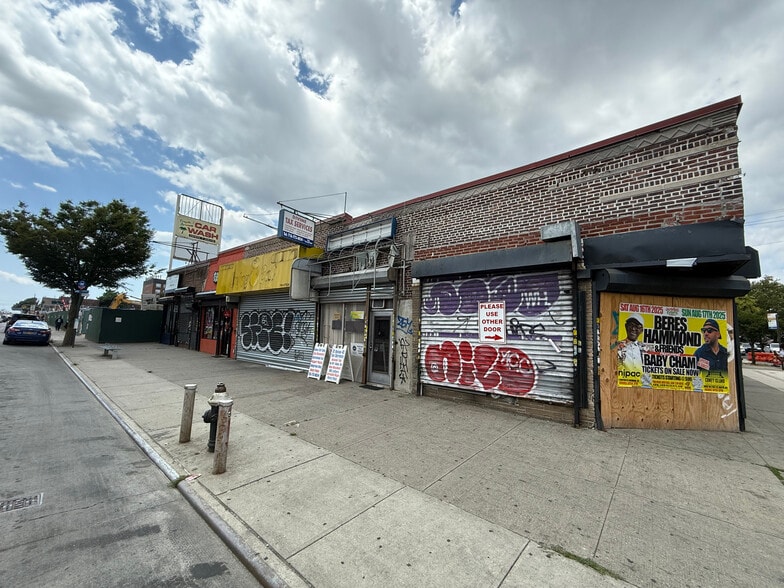 746 Utica Ave, Brooklyn, NY for lease - Building Photo - Image 2 of 6