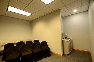 5793 W Grande Market Dr, Appleton, WI for lease Interior Photo- Image 2 of 5