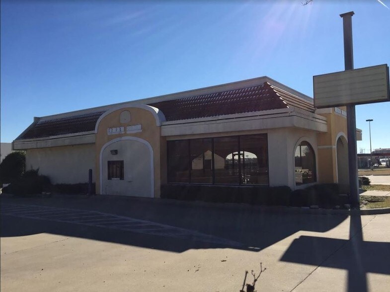 1405 S Cherry Ln, Fort Worth, TX for sale - Building Photo - Image 1 of 1