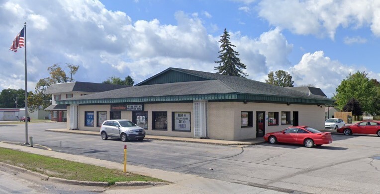 705 N Cedar St, Kalkaska, MI for lease - Building Photo - Image 2 of 4