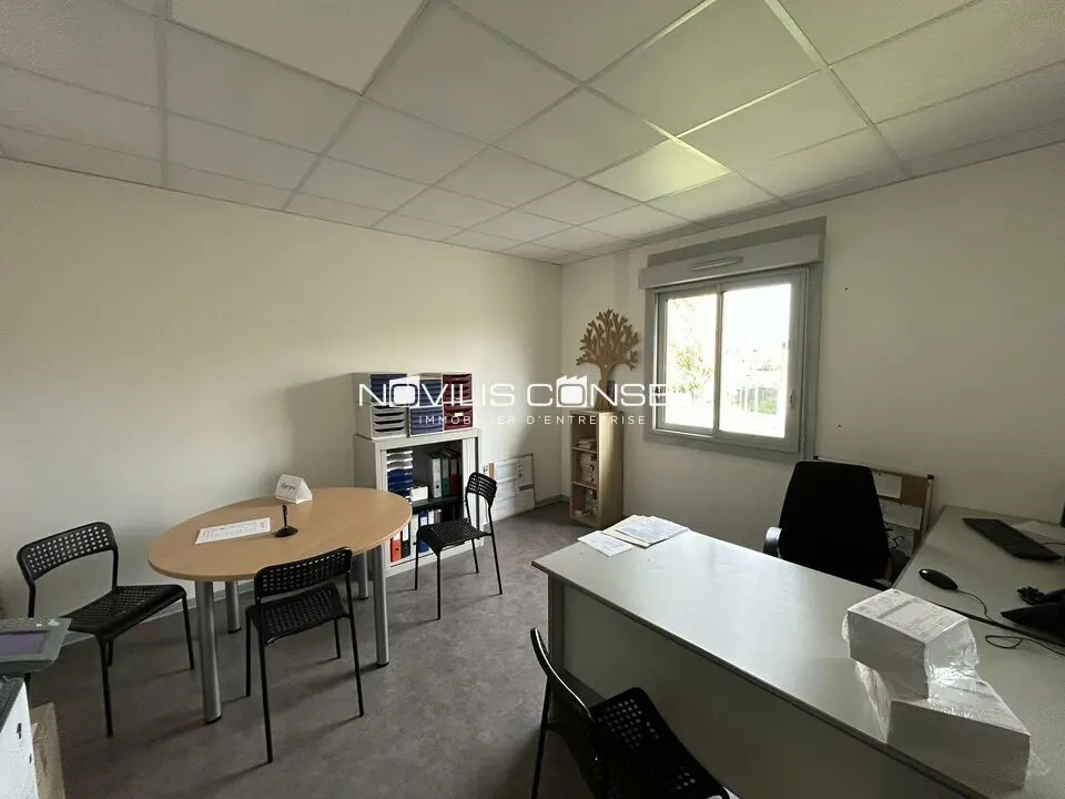 Office in Toulouse for lease Interior Photo- Image 1 of 6
