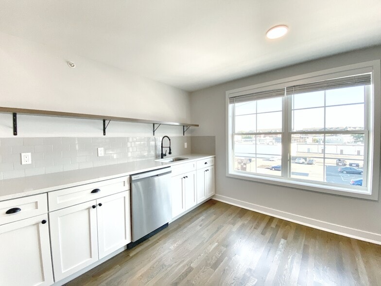 Wall Street Area Apts portfolio of 2 properties for sale on LoopNet.com - Building Photo - Image 2 of 13