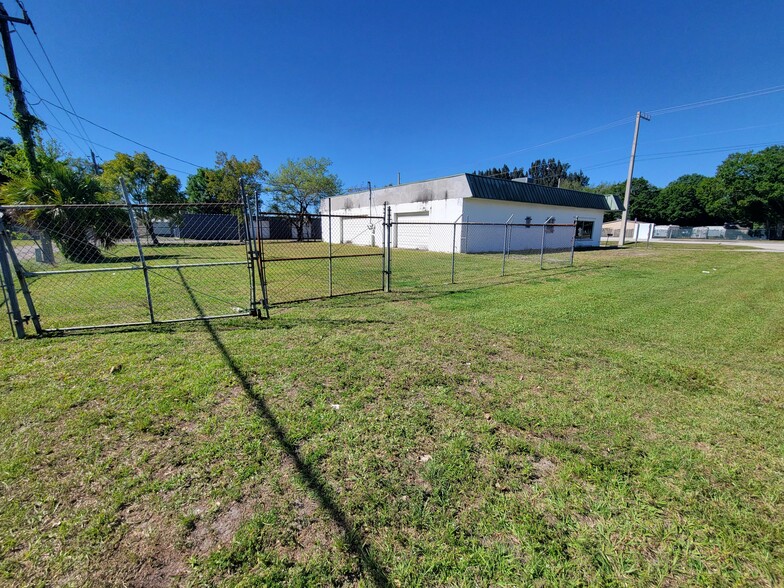 1020 N Parrott Ave, Okeechobee, FL for lease - Building Photo - Image 3 of 12