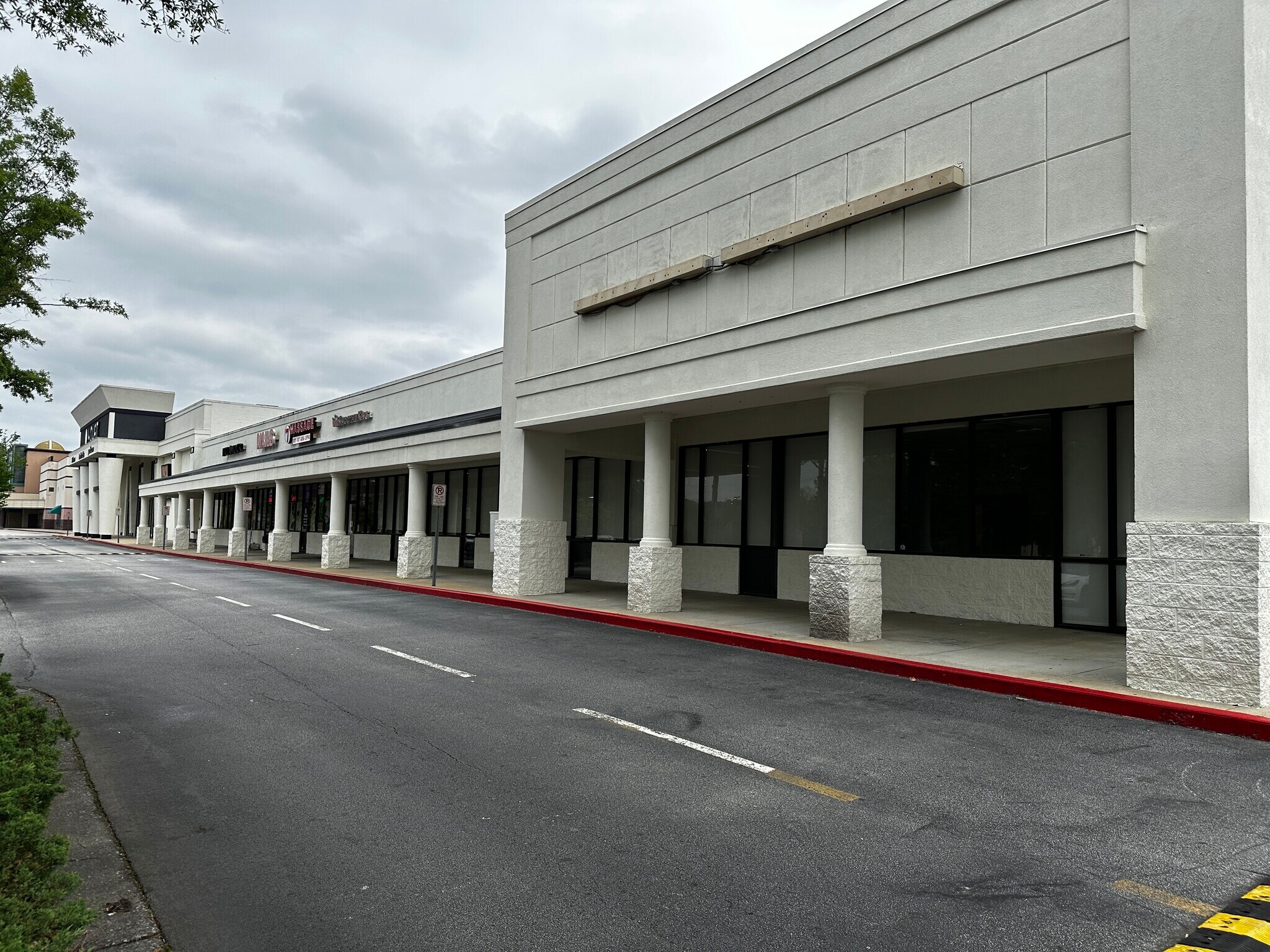 2480 EastWest Connecter, Austell, GA 30106 Regal Pavilion