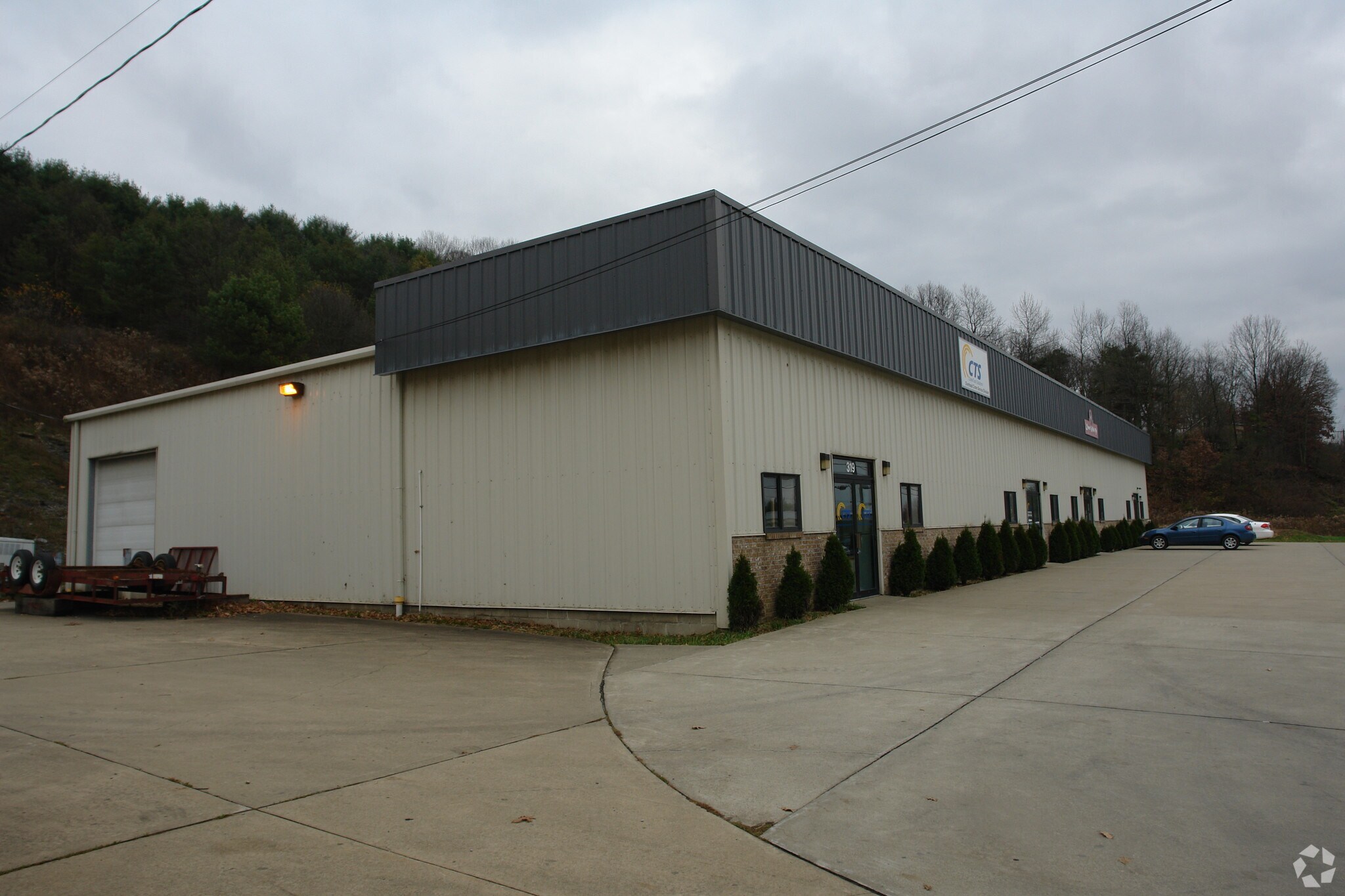 319 Perry Hwy, Harmony, PA for lease Primary Photo- Image 1 of 3