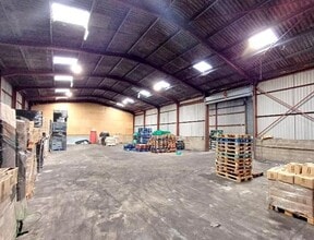 7 Howard Rd, Eaton Socon for lease Interior Photo- Image 1 of 3