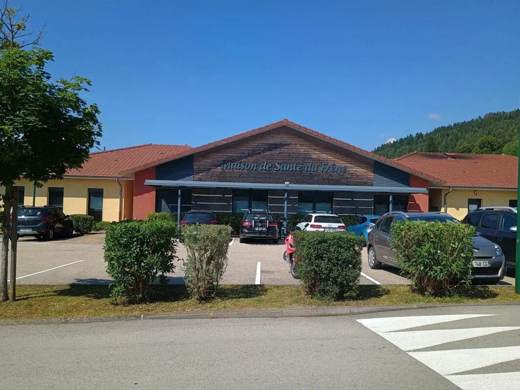 Office in Saint-Martin-du-Frêne for lease Building Photo- Image 1 of 8