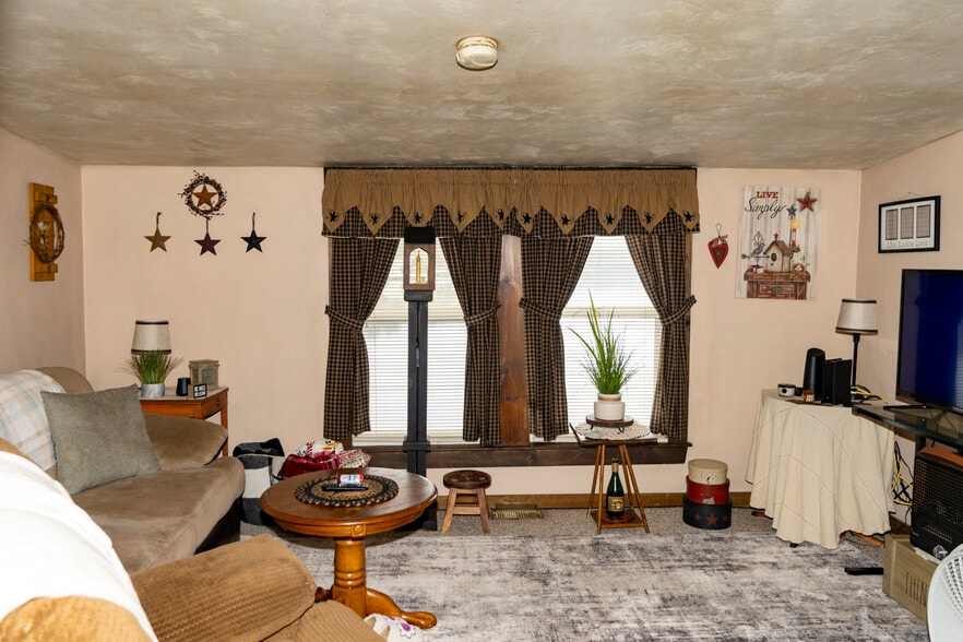 294 E Main St, East Brookfield, MA for sale - Building Photo - Image 3 of 6