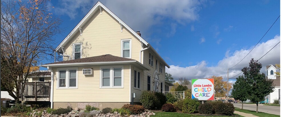 315 Main St, Mukwonago, WI for sale - Building Photo - Image 1 of 1