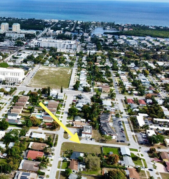 205 SW 3rd St, Boynton Beach, FL for sale - Building Photo - Image 2 of 4