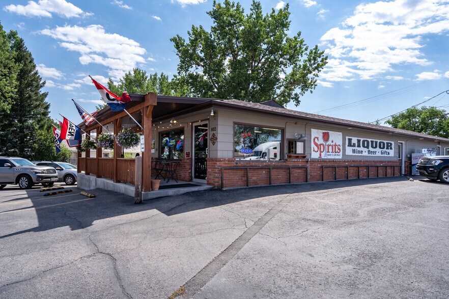 802 S Main St, Lusk, WY 82225