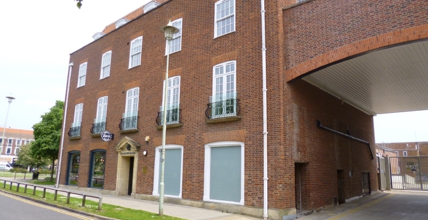 Parkway, Welwyn Garden City for sale Primary Photo- Image 1 of 1