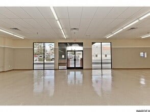 1990 McCulloch Blvd N, Lake Havasu City, AZ for lease Building Photo- Image 2 of 5