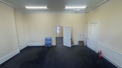 44 Holly Walk, Leamington Spa for lease Interior Photo- Image 1 of 8