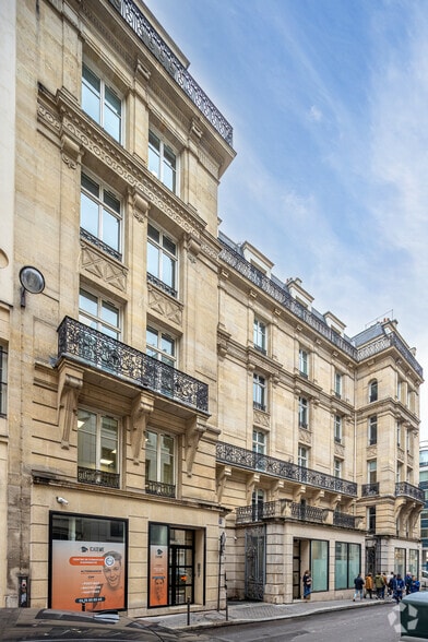3-5 Rue Saint-Georges, Paris for lease - Primary Photo - Image 1 of 5