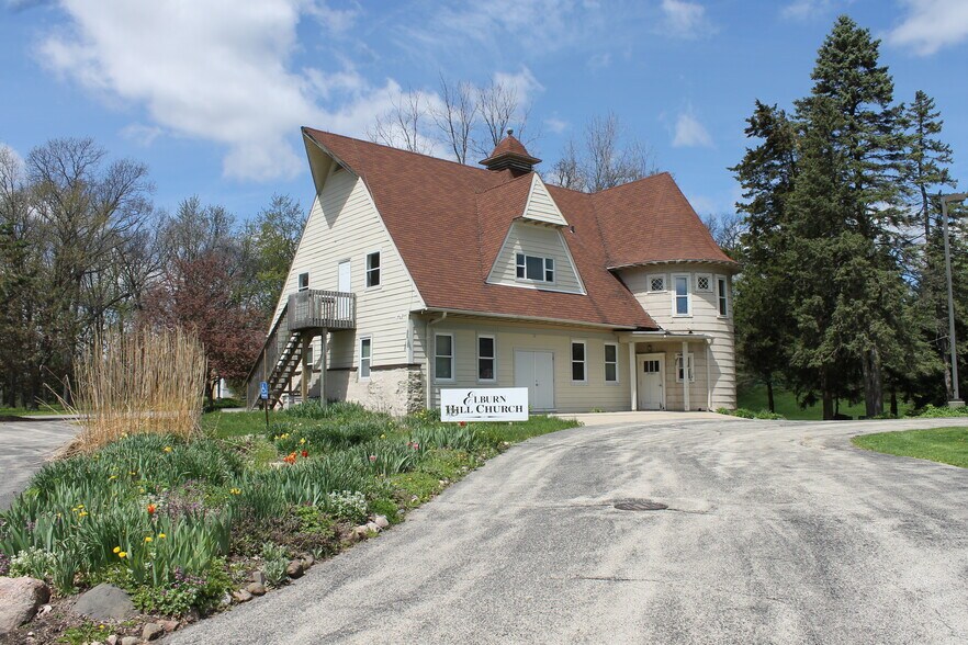 422 Gates St, Elburn, IL 60119