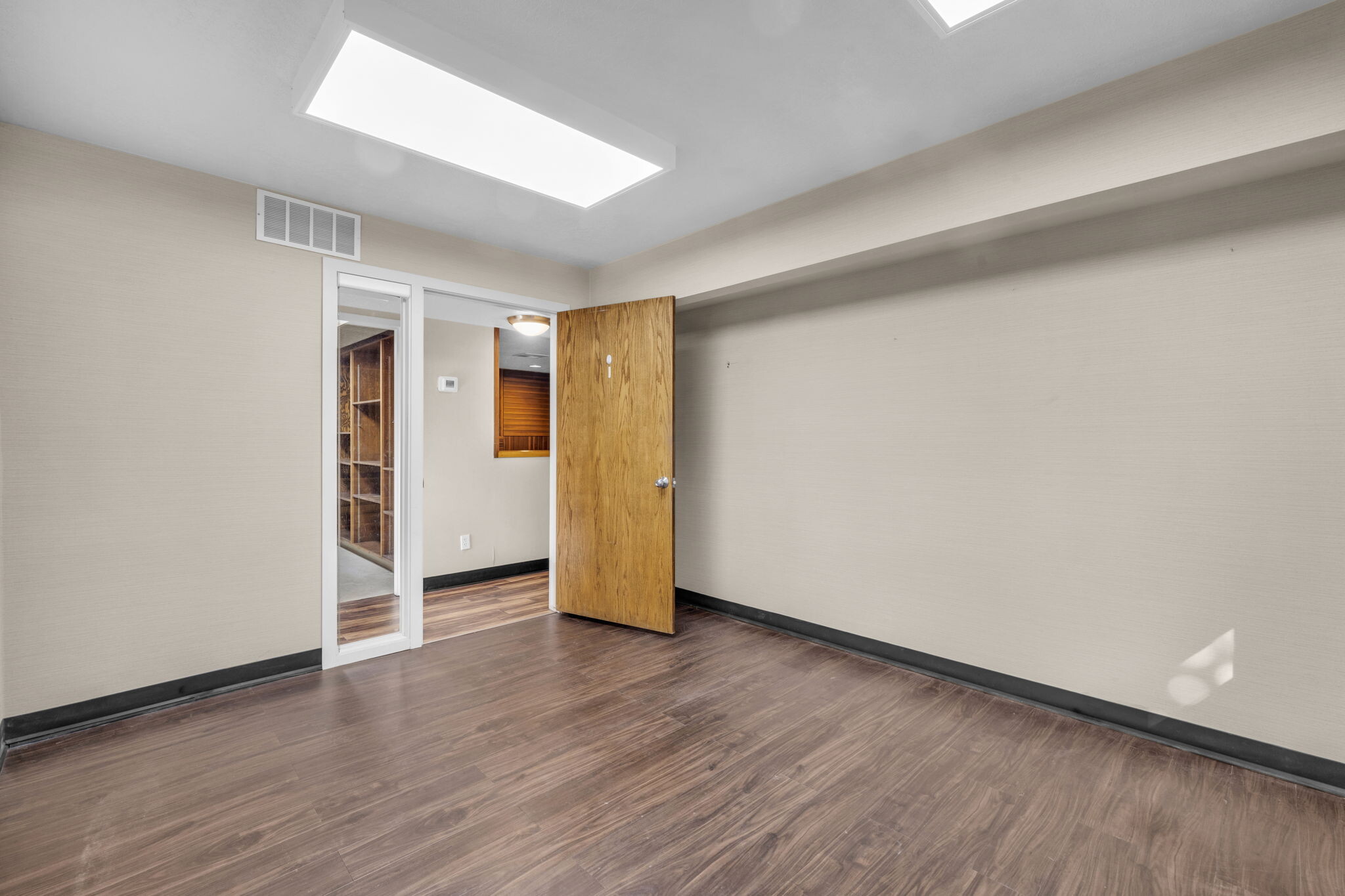 1522 S 1100 E, Salt Lake City, UT for lease Interior Photo- Image 1 of 33