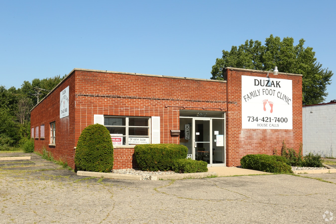 7325 N Middlebelt Rd, Westland, MI 48185