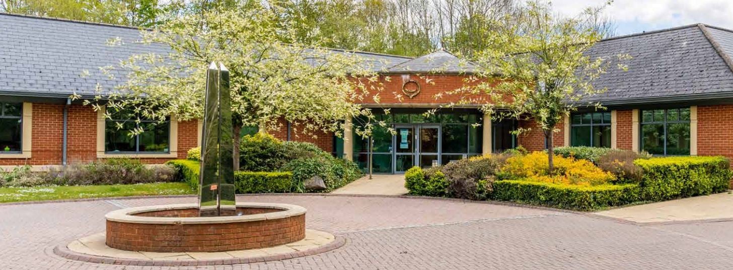 London Rd, Wokingham for sale Primary Photo- Image 1 of 1