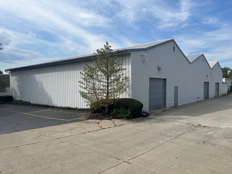 7188 Main St, Newtown, OH for lease - Building Photo - Image 2 of 3