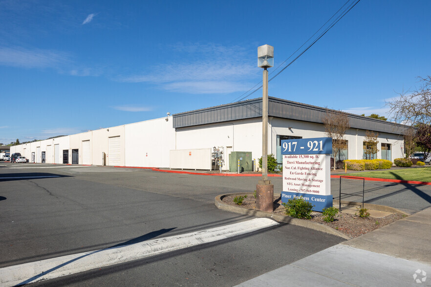 915-921 Piner Rd, Santa Rosa, CA for lease - Building Photo - Image 2 of 2