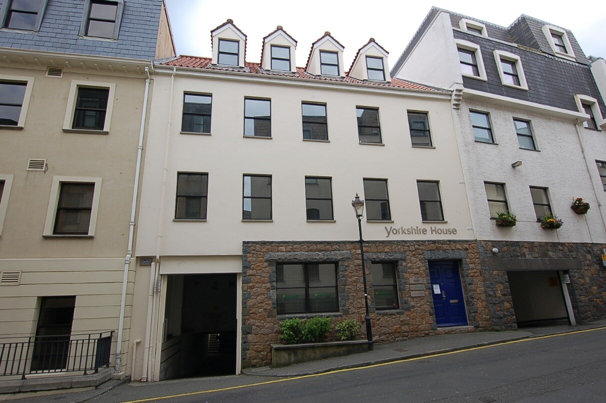 Le Truchot, Guernsey for sale Primary Photo- Image 1 of 1