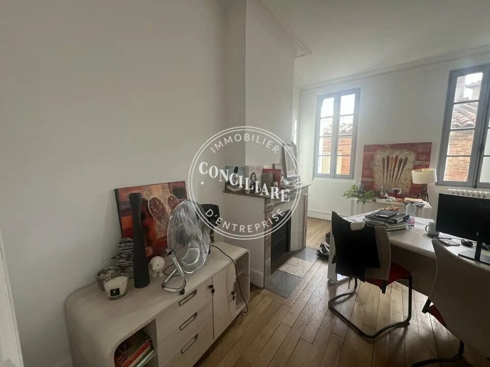 Office in Toulouse for lease Building Photo- Image 1 of 6